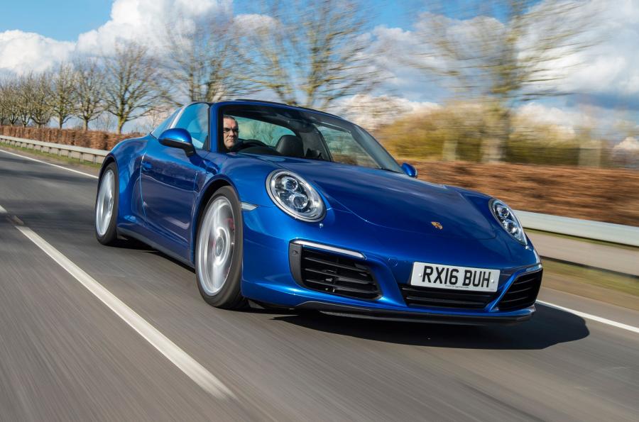  Porsche 911 Targa 4S 2016 года  (UK) (фото 34 из 40)